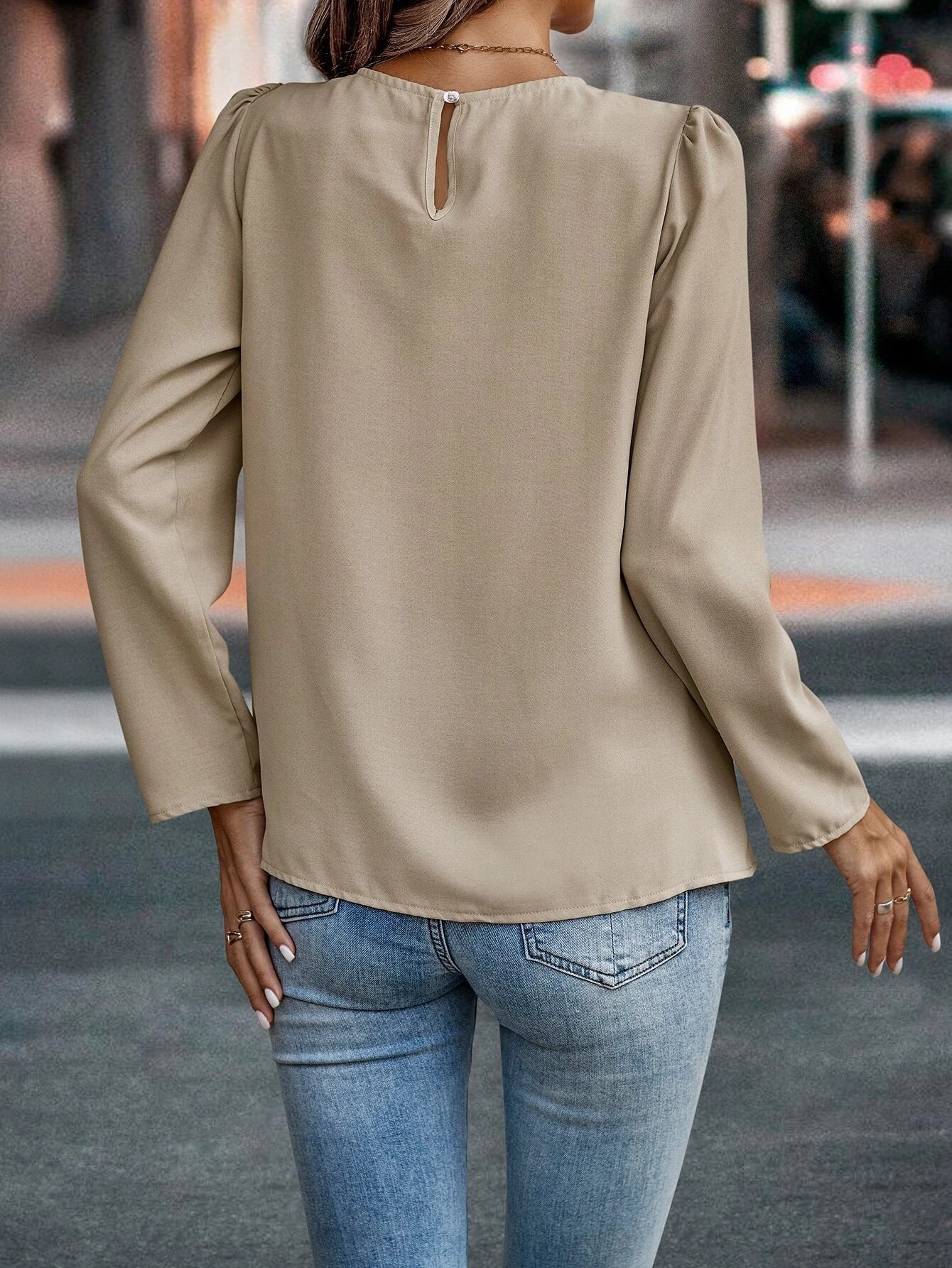 Solid Plicated Detail Puff Sleeve Blouse