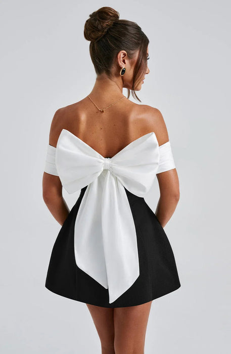 Sophisticated Mini Dress With A Bow Design