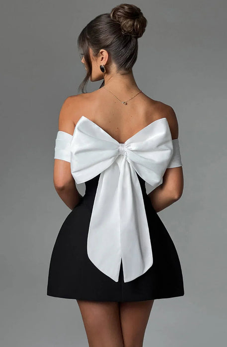 Sophisticated Mini Dress With A Bow Design