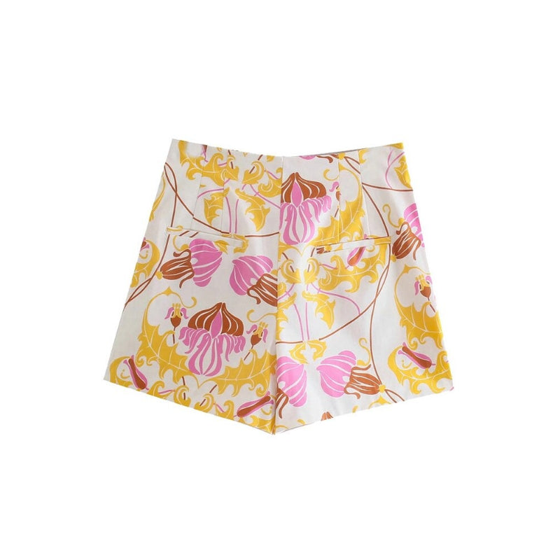 Women's Floral Printed Bermuda Shorts With Darts